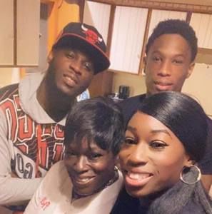 Meet your Posher, Robin